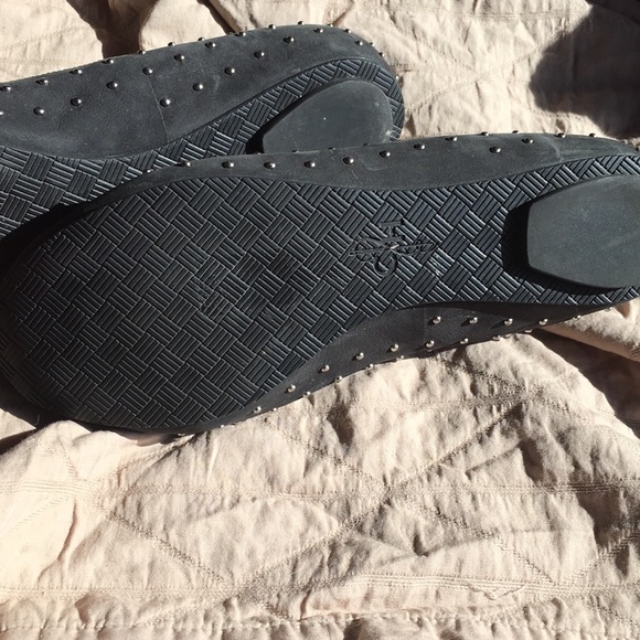 Price Reduced!!Cole Hann gray shoes - Picture 4 of 6